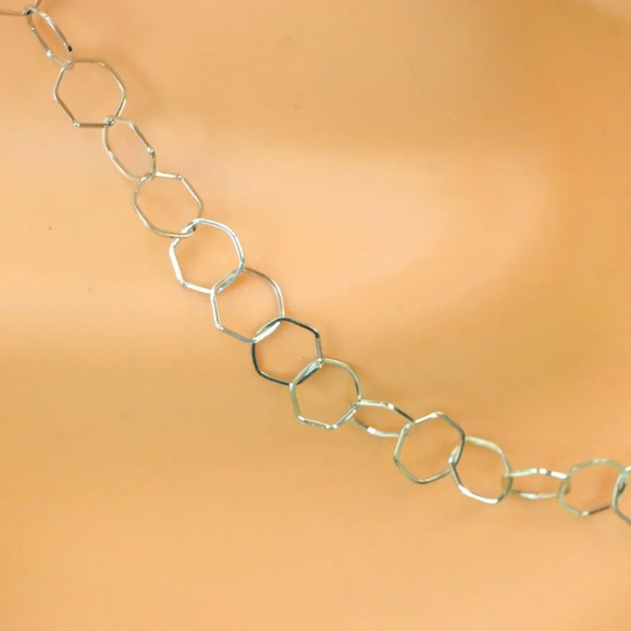 Minimalist Necklace, Sleek & Modern Design, Women’s Fashion, YC110392-N - Picture 9 of 10